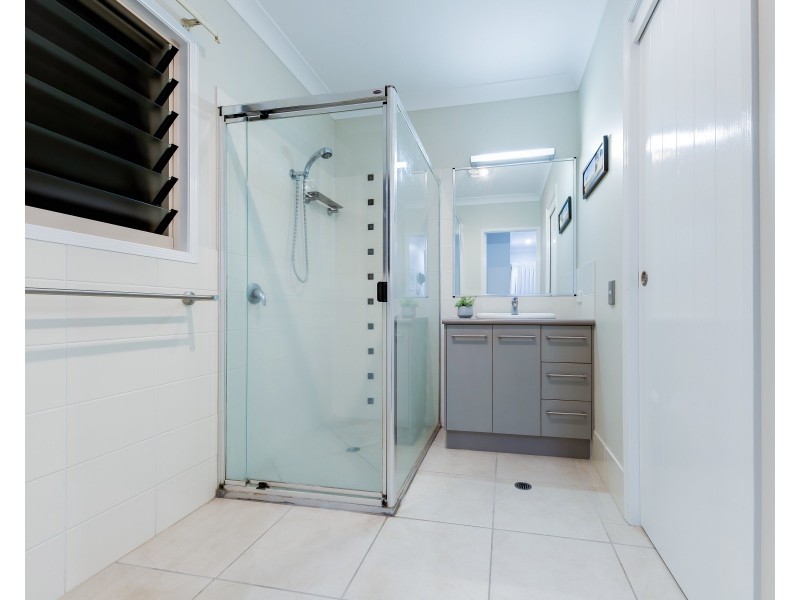 33 Middle Park Court, Coes Creek QLD 4560