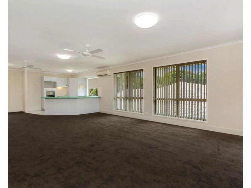 2/5 Hazeltine Court, Maroochydore QLD 4558