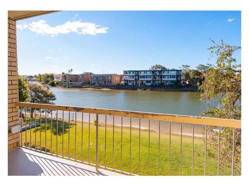 3/12 Akeringa Place, Mooloolaba QLD 4557