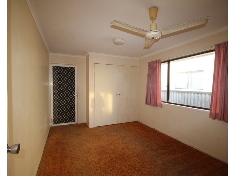 1/42 Lapoinya Cres, Warana QLD 4575