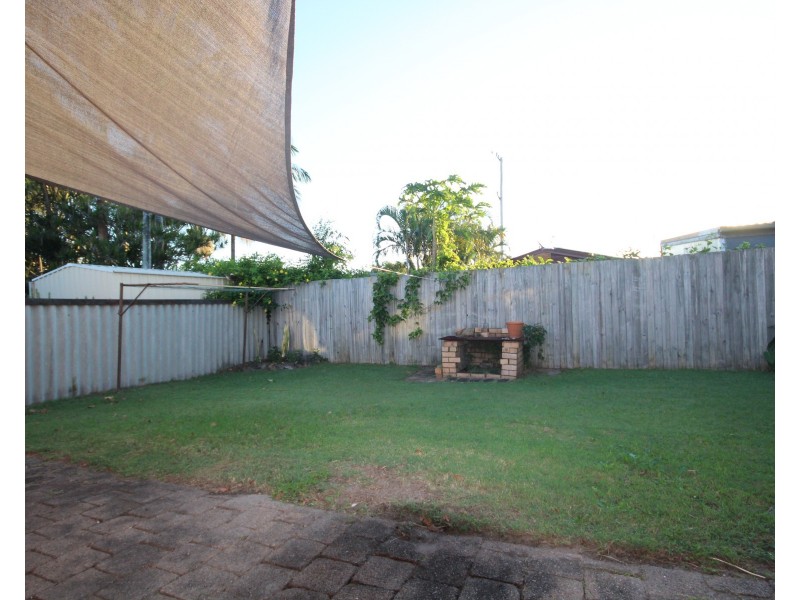 1/42 Lapoinya Cres, Warana QLD 4575