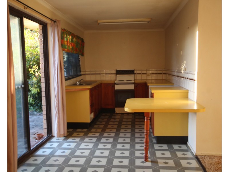 1/42 Lapoinya Cres, Warana QLD 4575