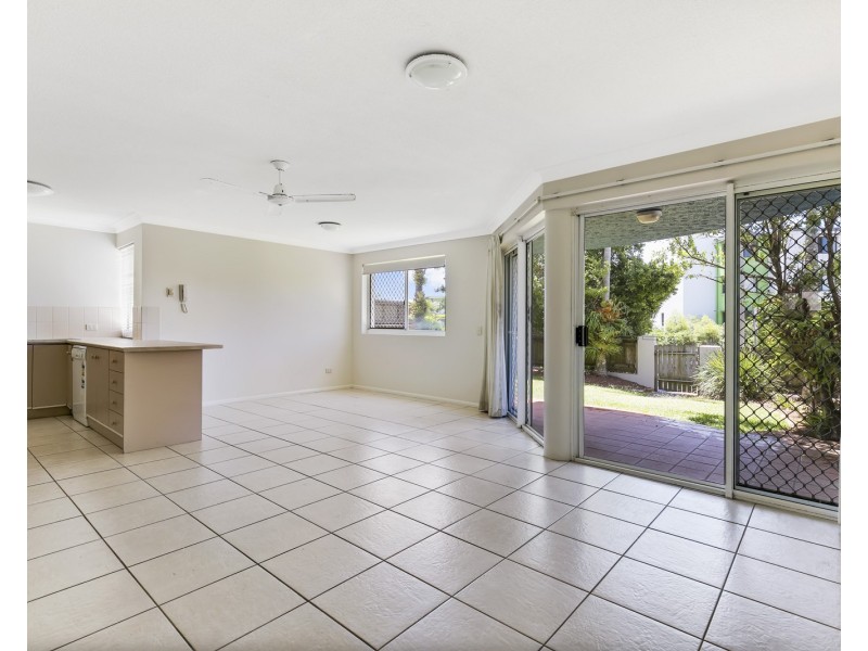4/2 Douglas St, Mooloolaba QLD 4557
