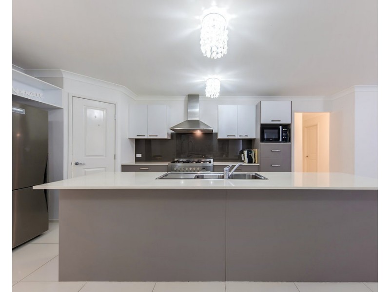 2  Myrtus Street, Mountain Creek QLD 4557