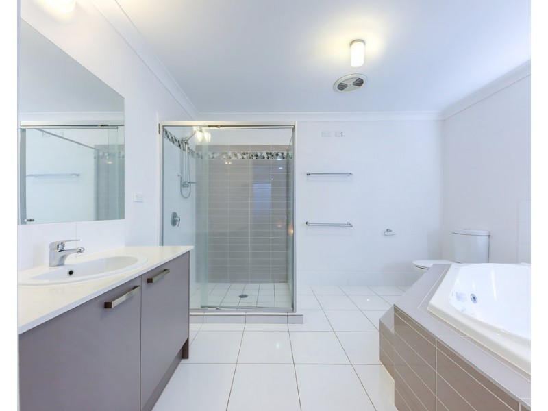 2  Myrtus Street, Mountain Creek QLD 4557