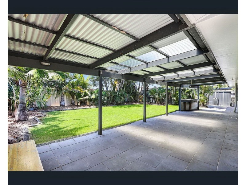 23 Balyarta Crescent, Mooloolaba QLD 4557