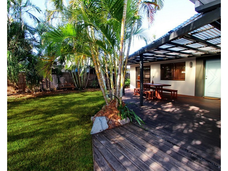 23 Balyarta Crescent, Mooloolaba QLD 4557