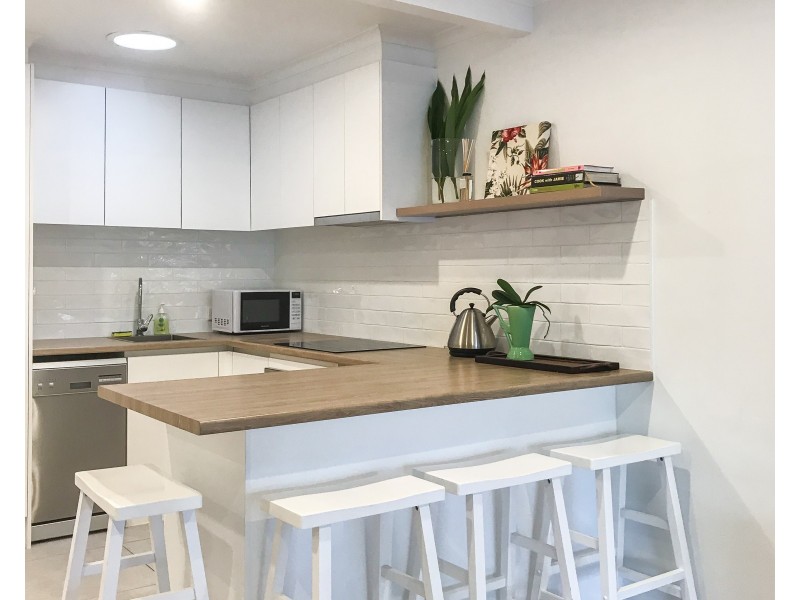 2/136 Broadwater Avenue, Maroochydore QLD 4558