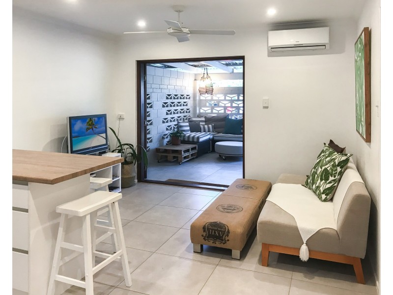 2/136 Broadwater Avenue, Maroochydore QLD 4558