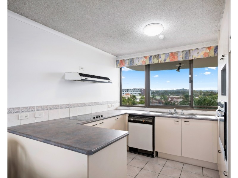 4A/120 Duporth Avenue, Maroochydore QLD 4558