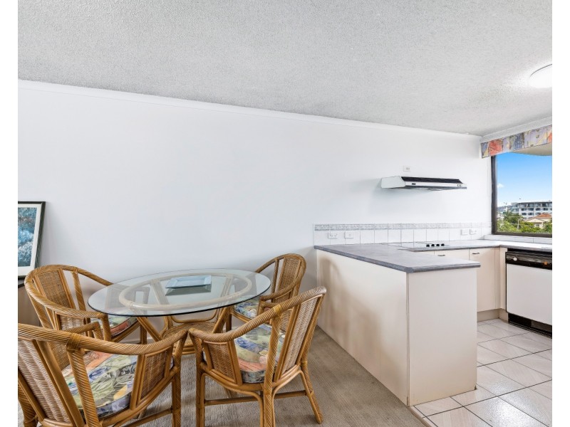 4A/120 Duporth Avenue, Maroochydore QLD 4558