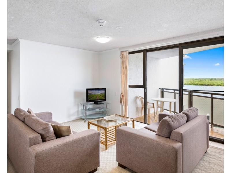 4A/120 Duporth Avenue, Maroochydore QLD 4558