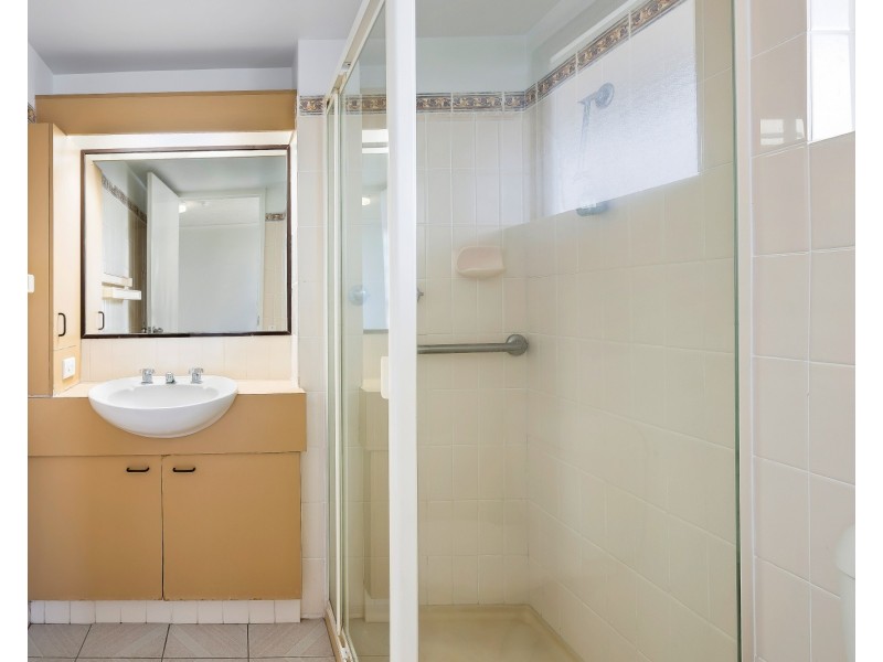 4A/120 Duporth Avenue, Maroochydore QLD 4558