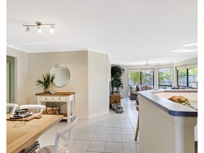 8 Ironwood Court, Mountain Creek QLD 4557