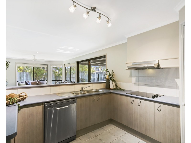 8 Ironwood Court, Mountain Creek QLD 4557