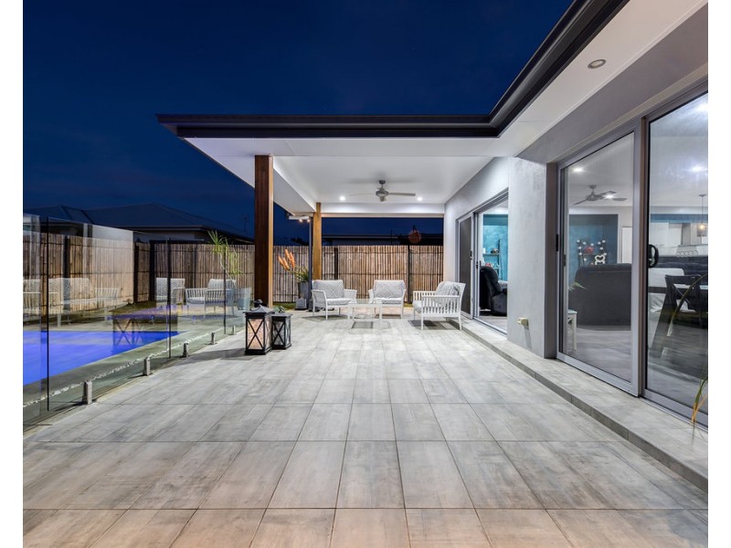 4 Bribie Place, Mountain Creek QLD 4557