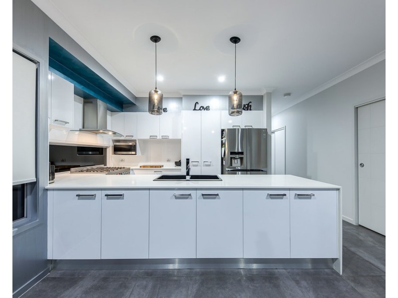 4 Bribie Place, Mountain Creek QLD 4557