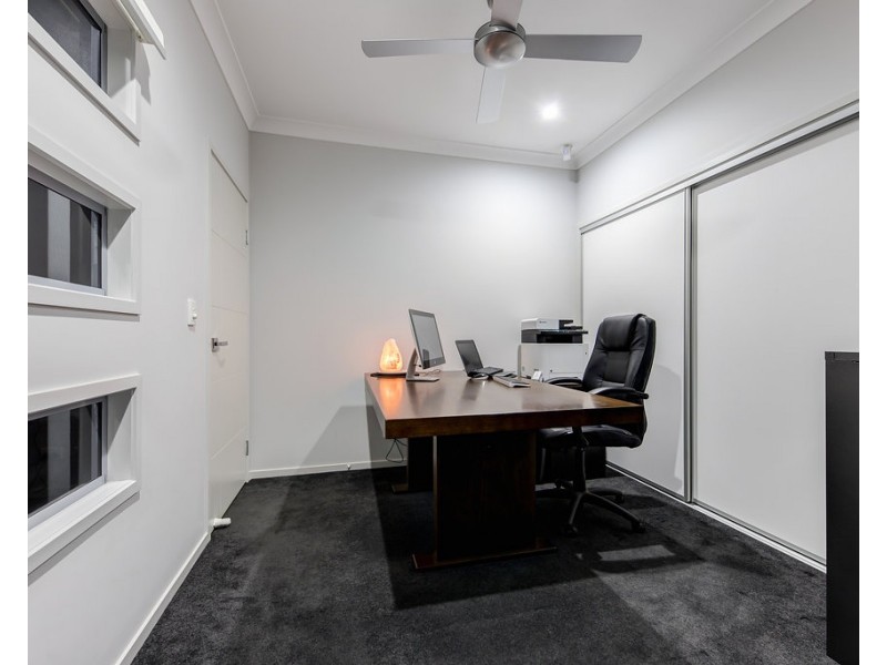 4 Bribie Place, Mountain Creek QLD 4557