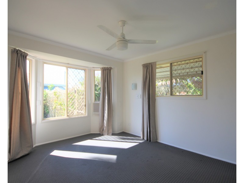 22 Surf Road, Maroochydore QLD 4558