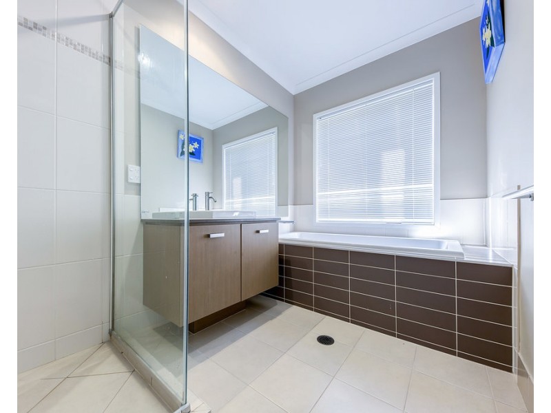 14 Lamatia Drive, Mountain Creek QLD 4557