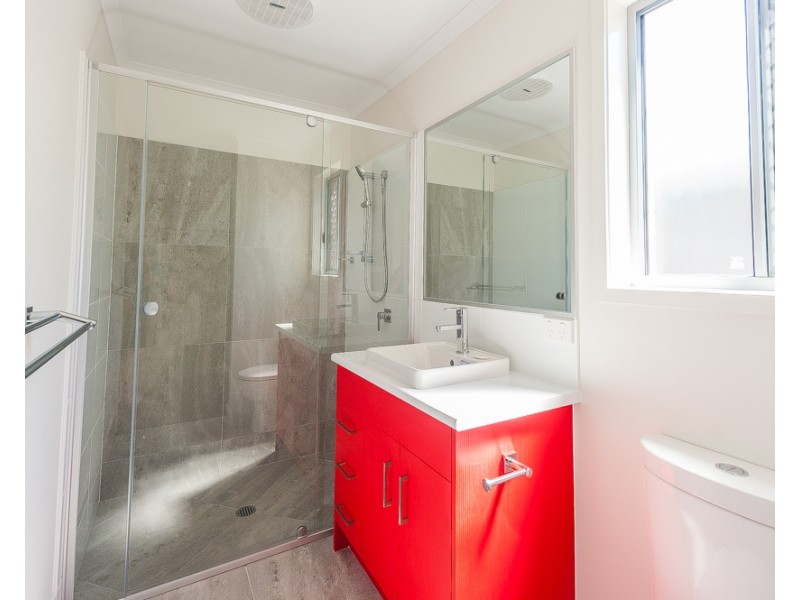 27 Shaw St, Meridan Plains QLD 4551