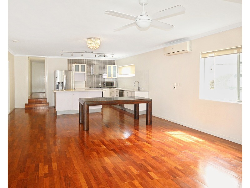 3/5 Douglas Street, Mooloolaba QLD 4557