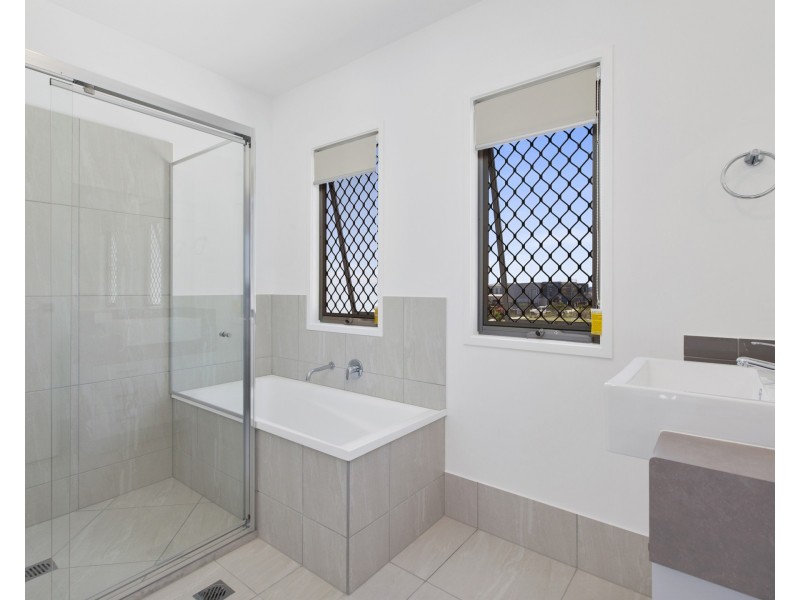 35  Affinity Place, Birtinya QLD 4575