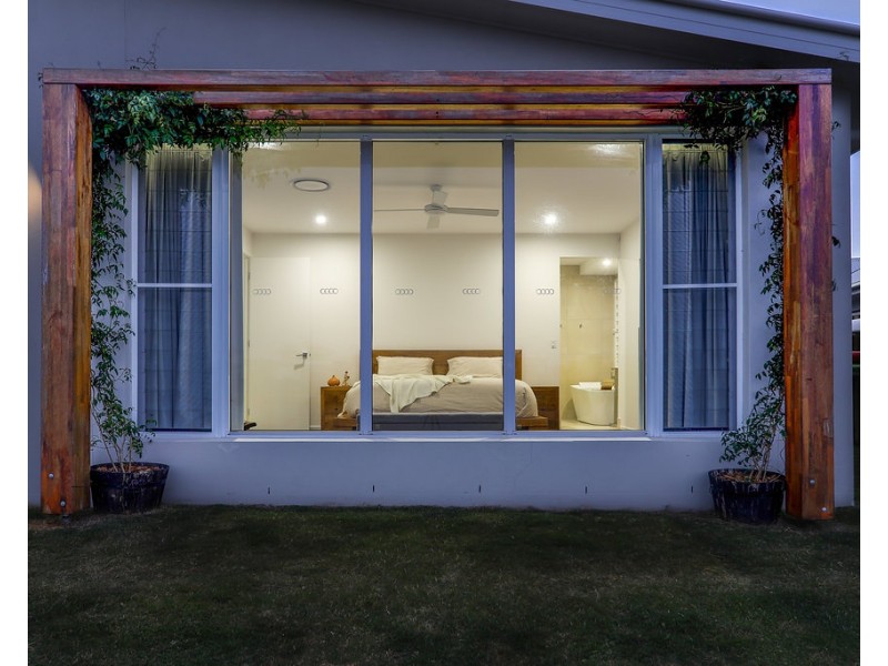 11 Tamborine Close, Mountain Creek QLD 4557
