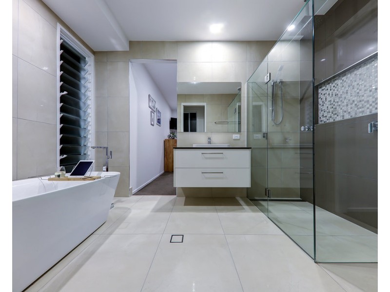 11 Tamborine Close, Mountain Creek QLD 4557