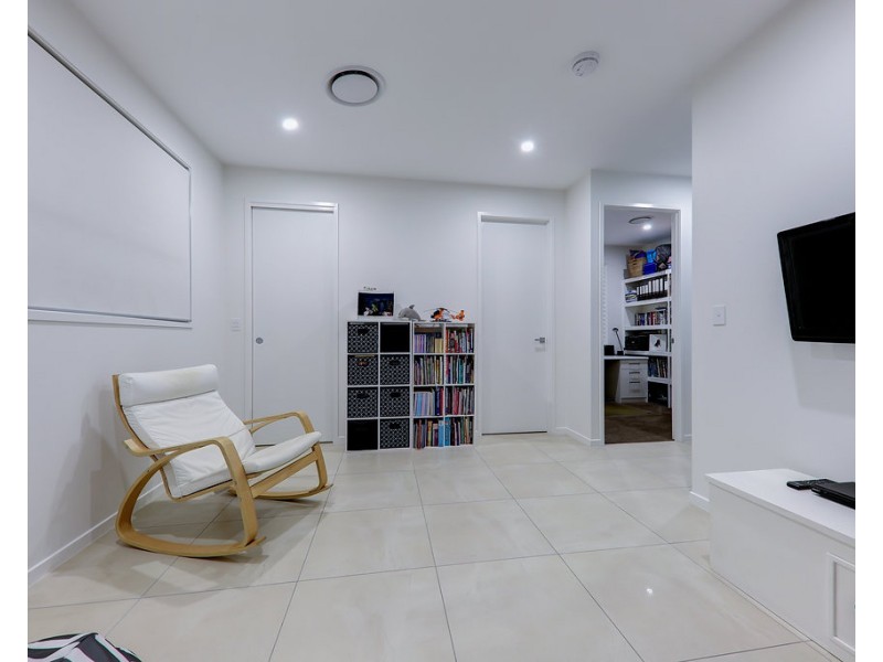 11 Tamborine Close, Mountain Creek QLD 4557