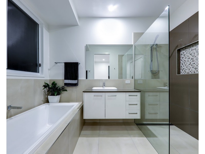 11 Tamborine Close, Mountain Creek QLD 4557