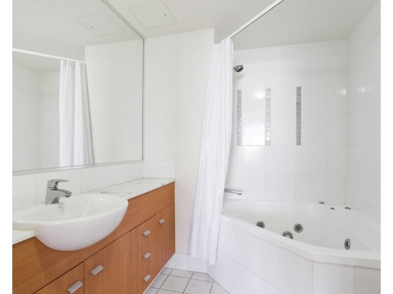 635/21  Wirraway Street, Alexandra Headland QLD 4572