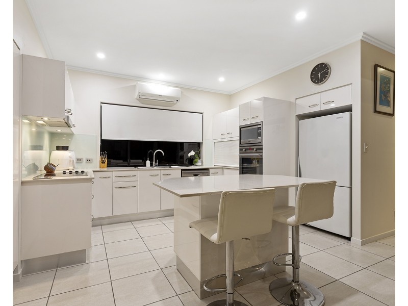 9  Bonaire Court, Parrearra QLD 4575