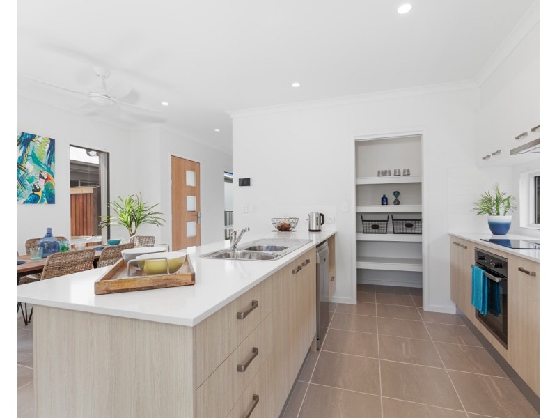 11  Lychee Place, Palmview QLD 4553