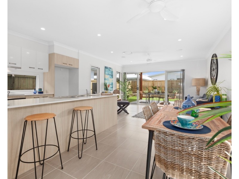 11  Lychee Place, Palmview QLD 4553