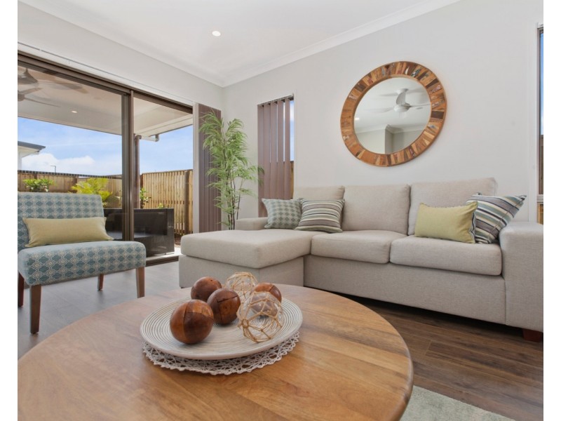 13 Lychee Place, Palmview QLD 4553