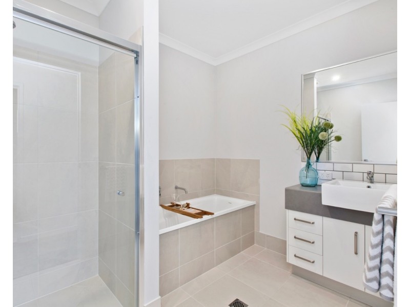 13 Lychee Place, Palmview QLD 4553