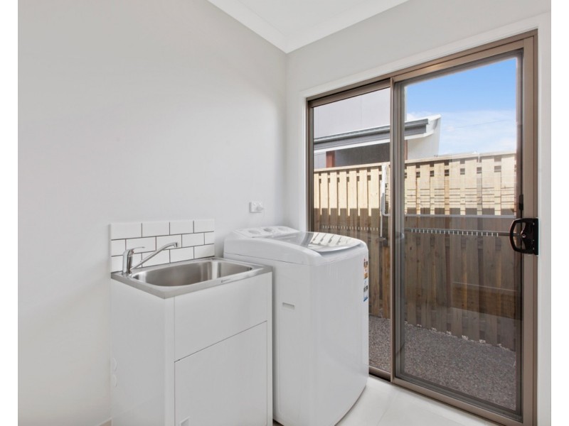 13 Lychee Place, Palmview QLD 4553