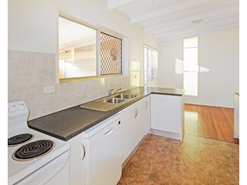 39 Allambie St, Maroochydore QLD 4558