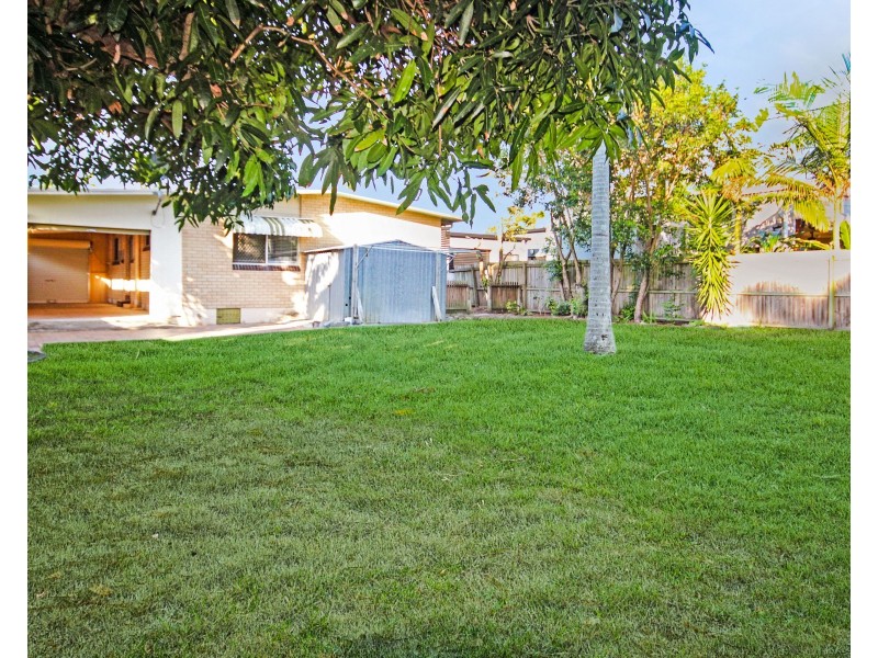 39 Allambie St, Maroochydore QLD 4558