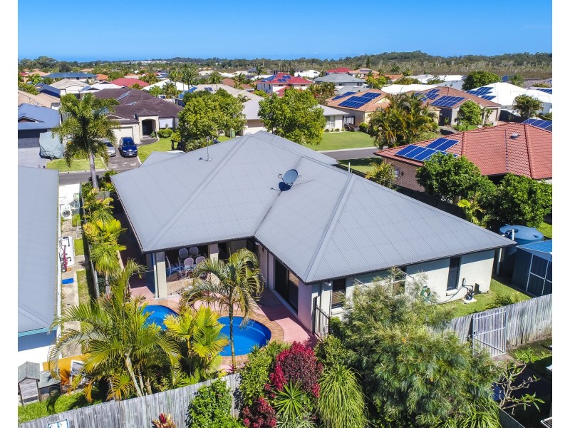 6 Quillback Court, Mountain Creek QLD 4557