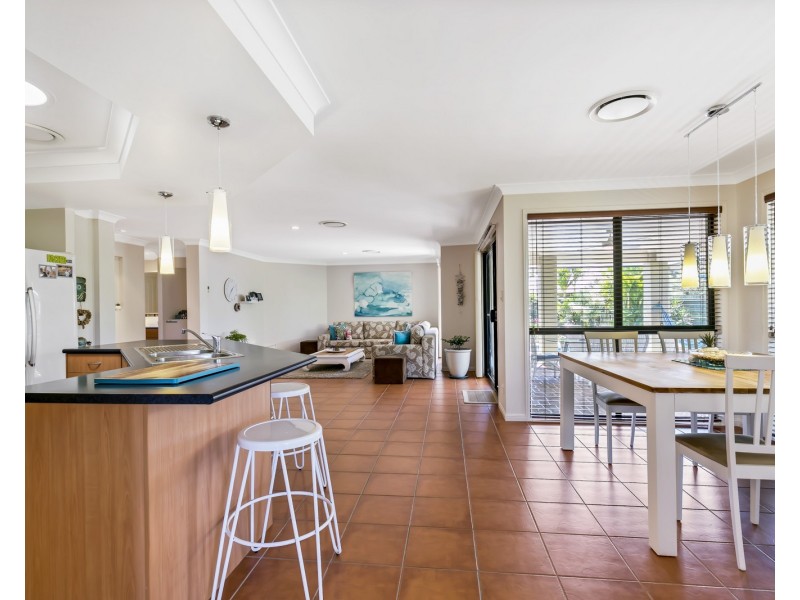 6 Quillback Court, Mountain Creek QLD 4557