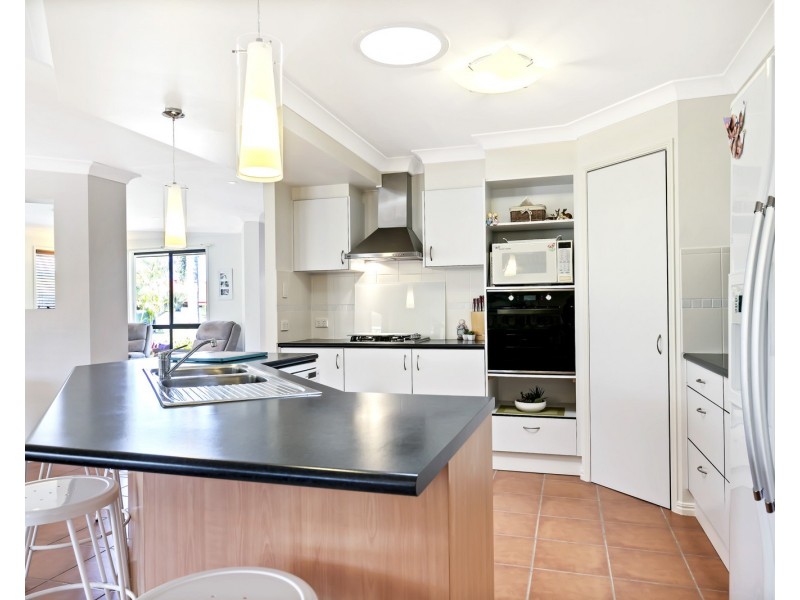 6 Quillback Court, Mountain Creek QLD 4557