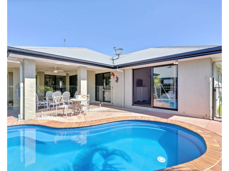 6 Quillback Court, Mountain Creek QLD 4557