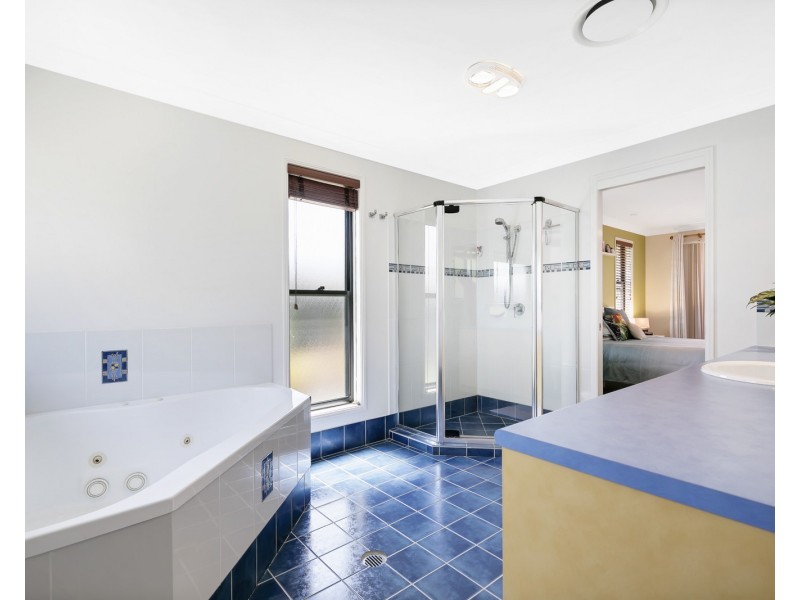6 Quillback Court, Mountain Creek QLD 4557