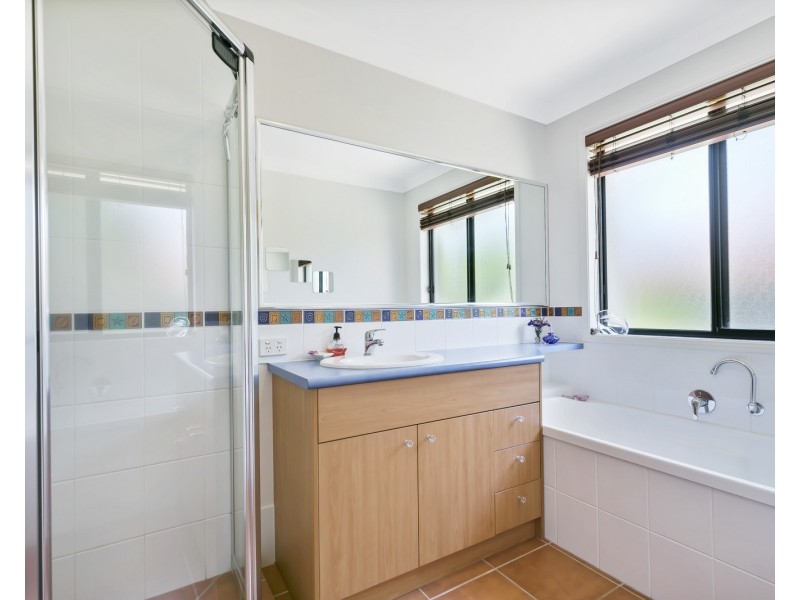 6 Quillback Court, Mountain Creek QLD 4557