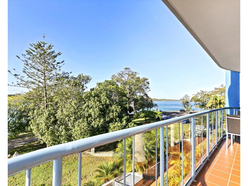 16/2-4 Picnic Point Esplanade, Maroochydore QLD 4558