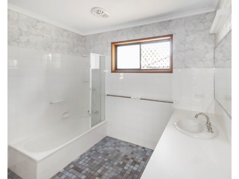 71 Broadsea Avenue, Maroochydore QLD 4558