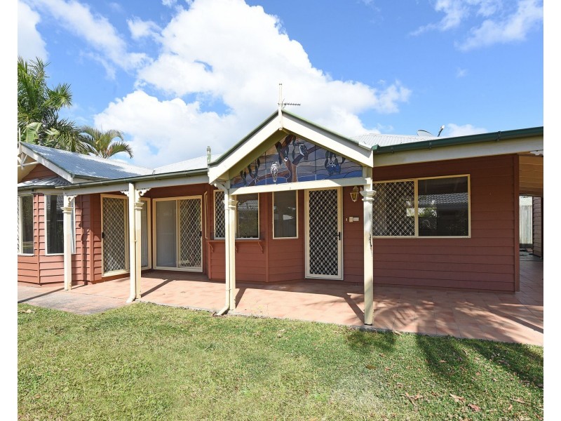22 Surf Road, Maroochydore QLD 4558