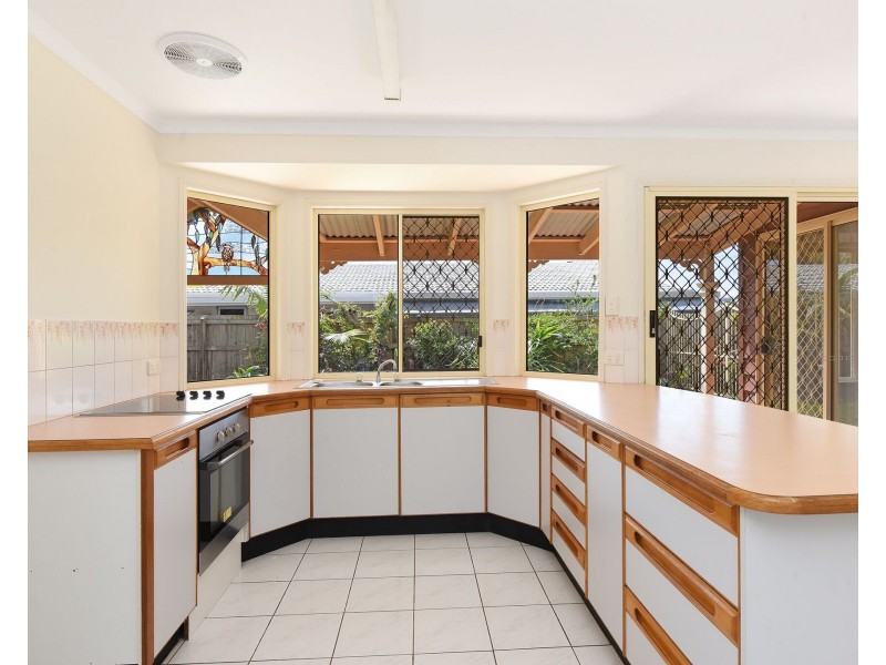 22 Surf Road, Maroochydore QLD 4558